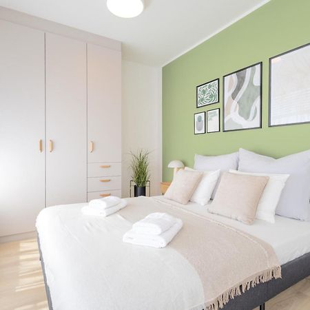 Bright 2Br - 7Th Floor, Balcony, Free Parking By Gravity Prague Lägenhet Exteriör bild