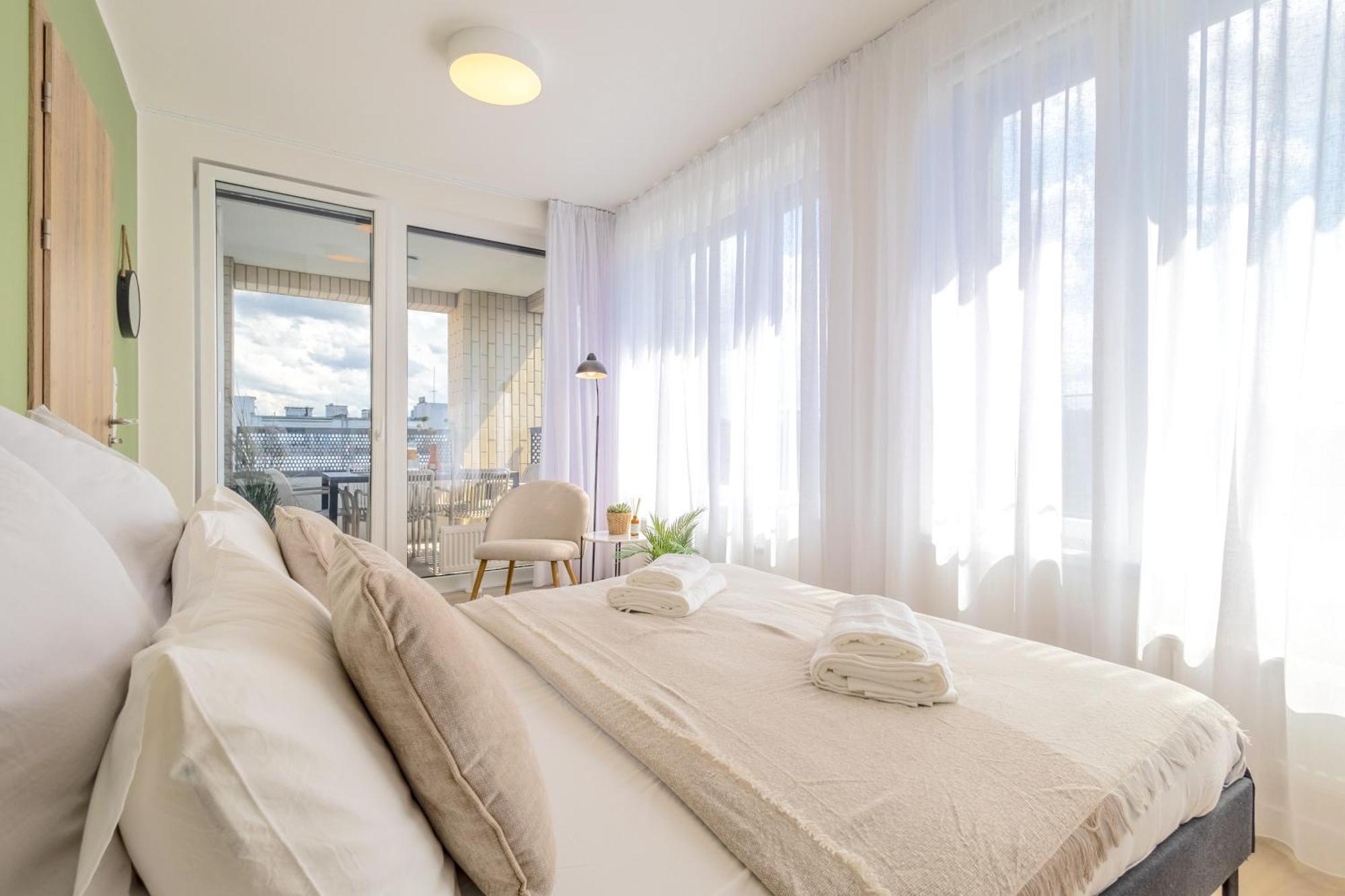 Bright 2Br - 7Th Floor, Balcony, Free Parking By Gravity Prague Lägenhet Exteriör bild